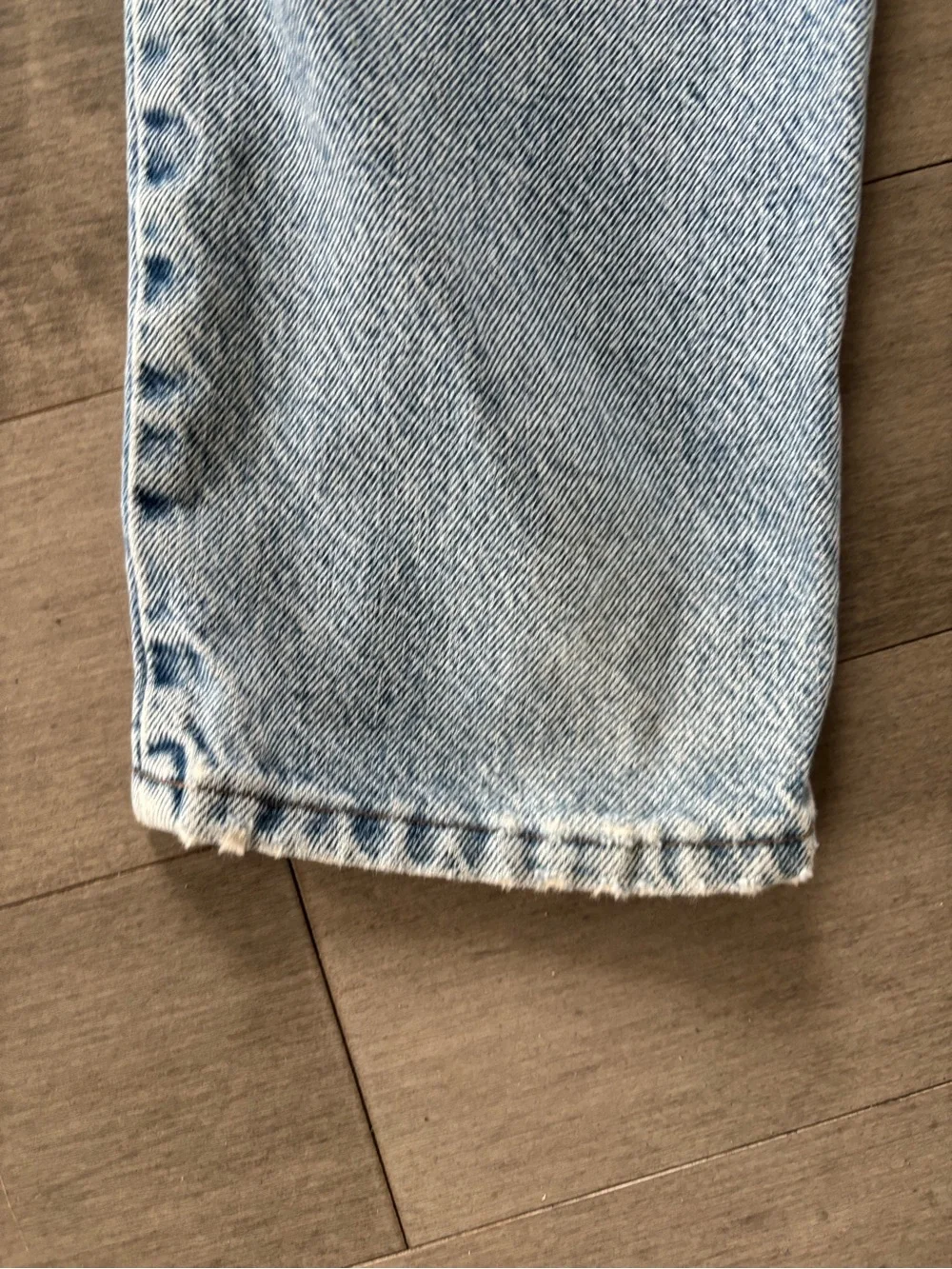 Vintage Tommy Hilfiger High-Rise Light Blue Denim Jeans - Picture 6 of 15